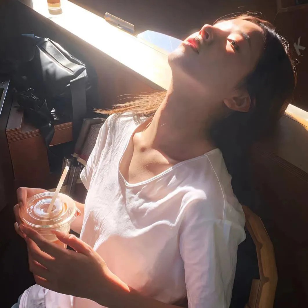 黄金公主：敌中突破